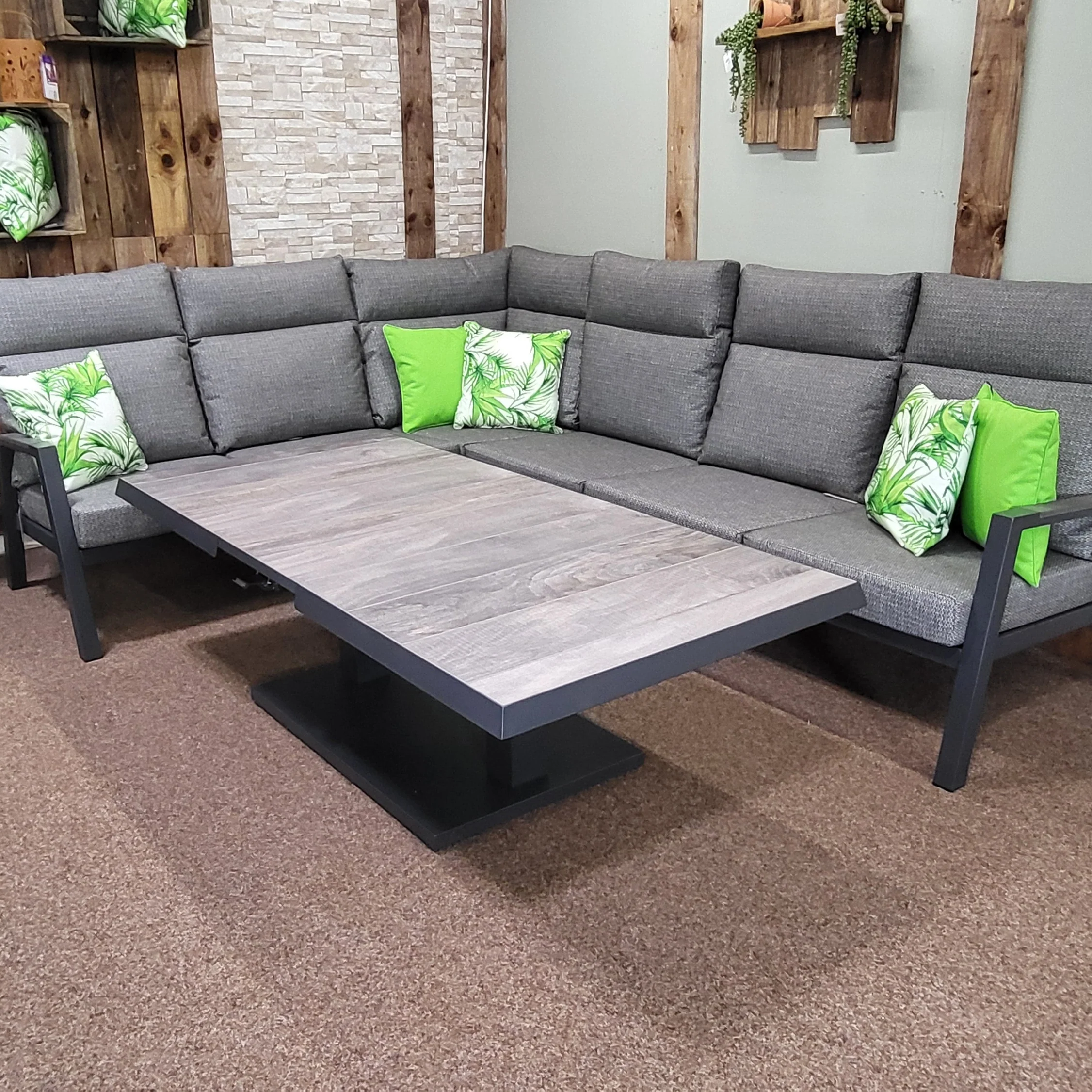 Atlas High Backed Outdoor Corner with Extending and Raising Table | Vila