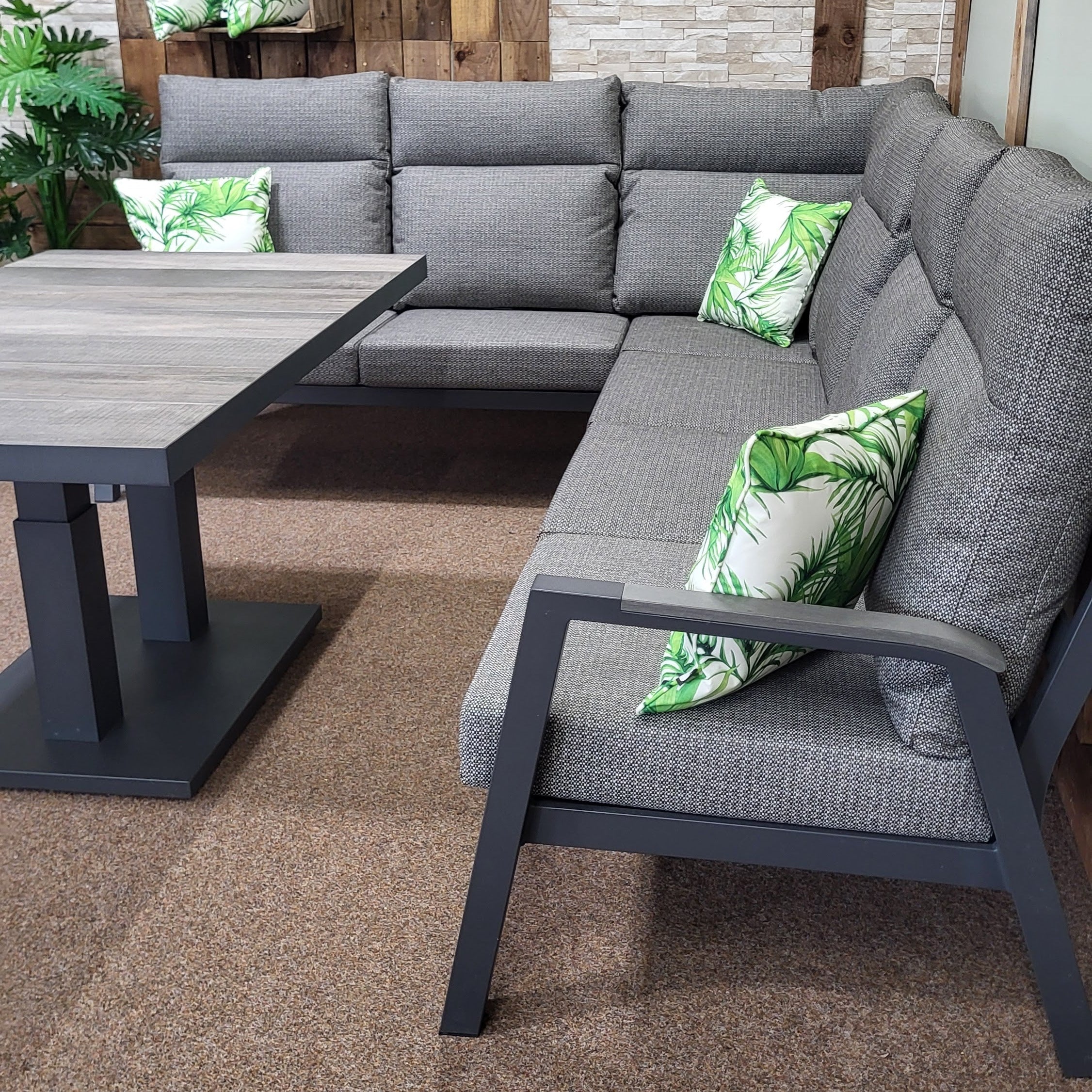 Atlas High Backed Outdoor Corner with Height Adjustable Table | Vila - Image 5