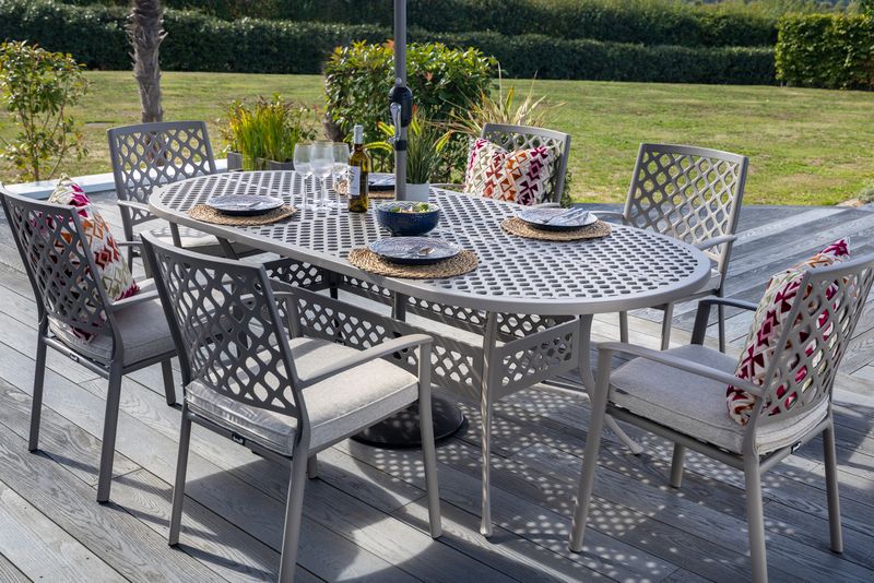 Avebury Outdoor 6 Seat Oval Dining Set | Hartman - Image 3