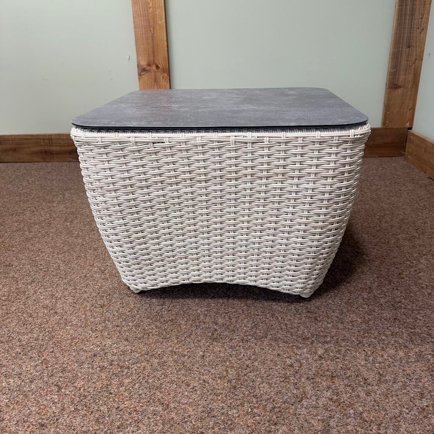 Bowness Outdoor Side Table in Natural | Vila - Image 2