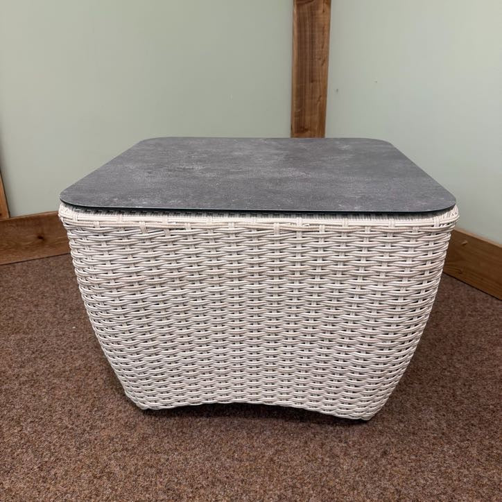 Bowness Outdoor Side Table in Natural | Vila - Image 5