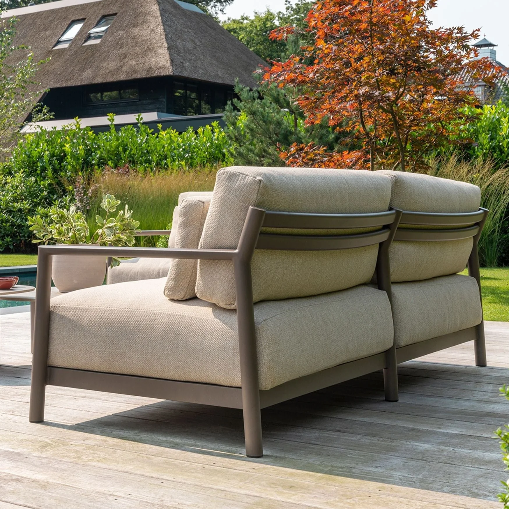 Capresi Lounge Set with Vic Coffee Table | 4 Seasons Outdoor - Image 2