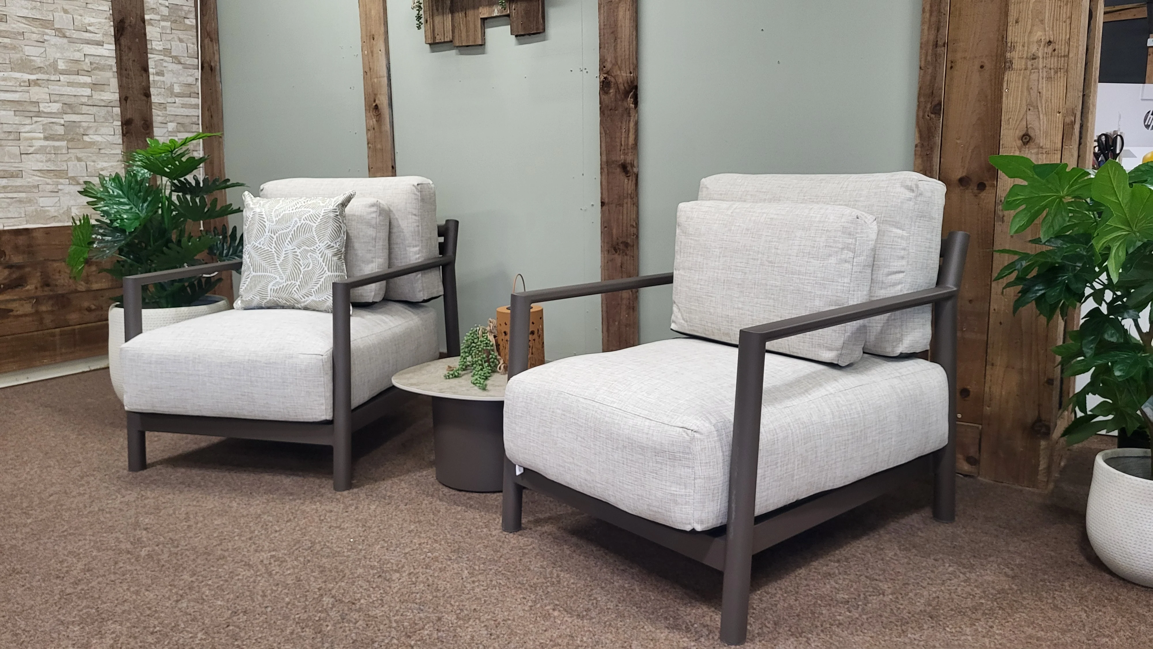 Capresi Outdoor Bistro Set | 4 Seasons Outdoor