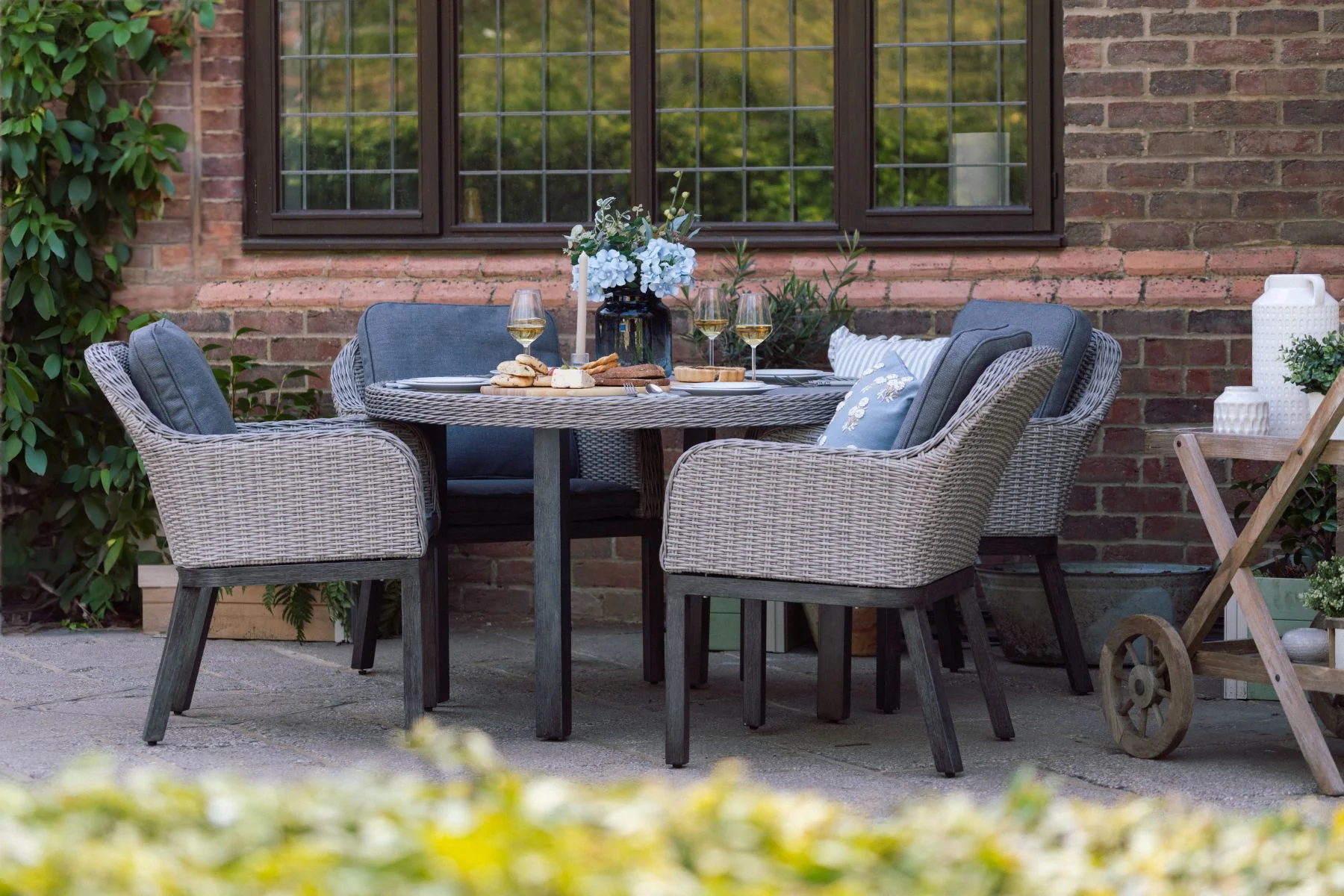 Coniston 4 Seat Dining Set in Grey | Vila - Image 4