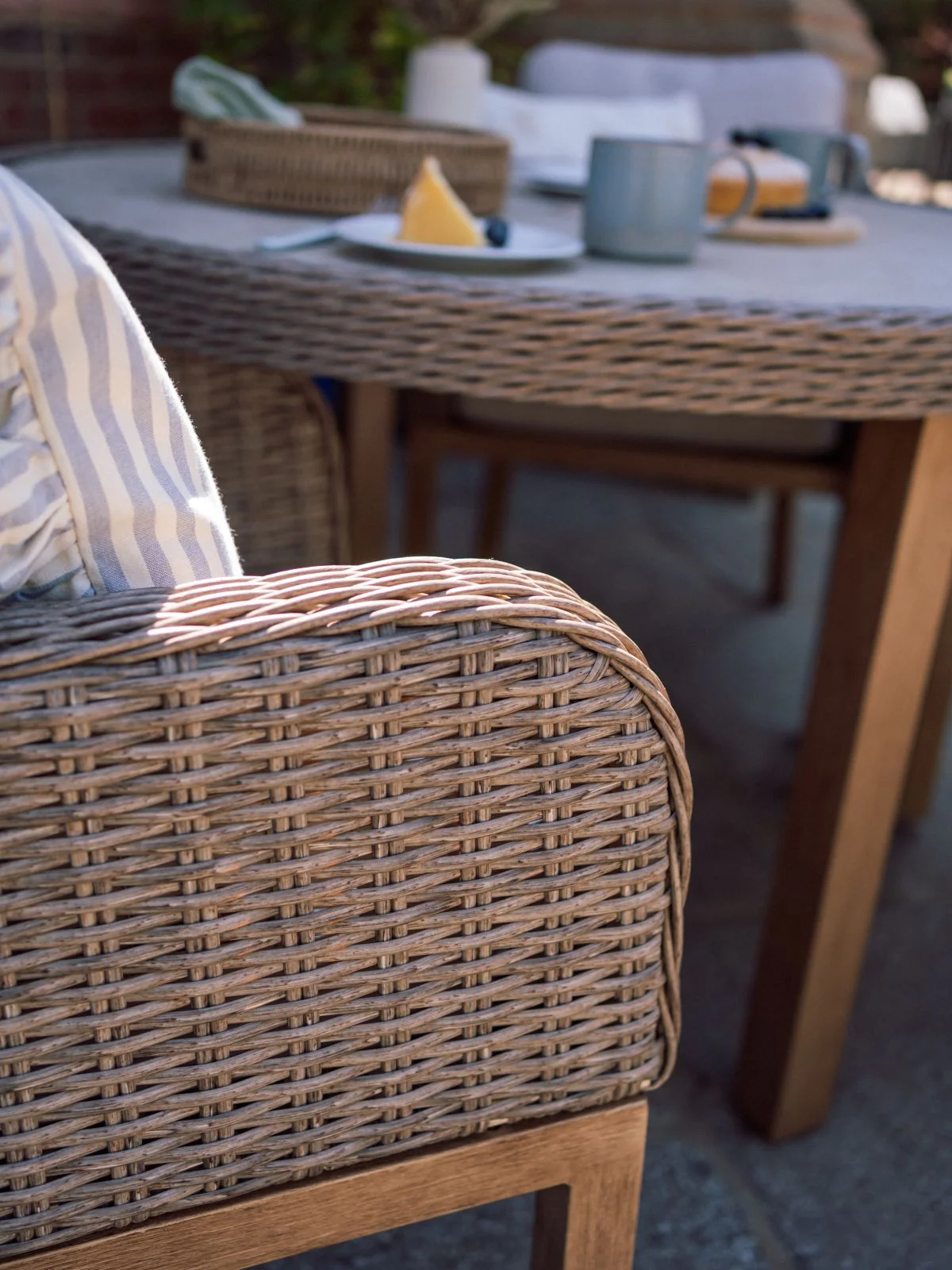 Coniston 4 Seat Dining Set in Natural | Vila - Image 3