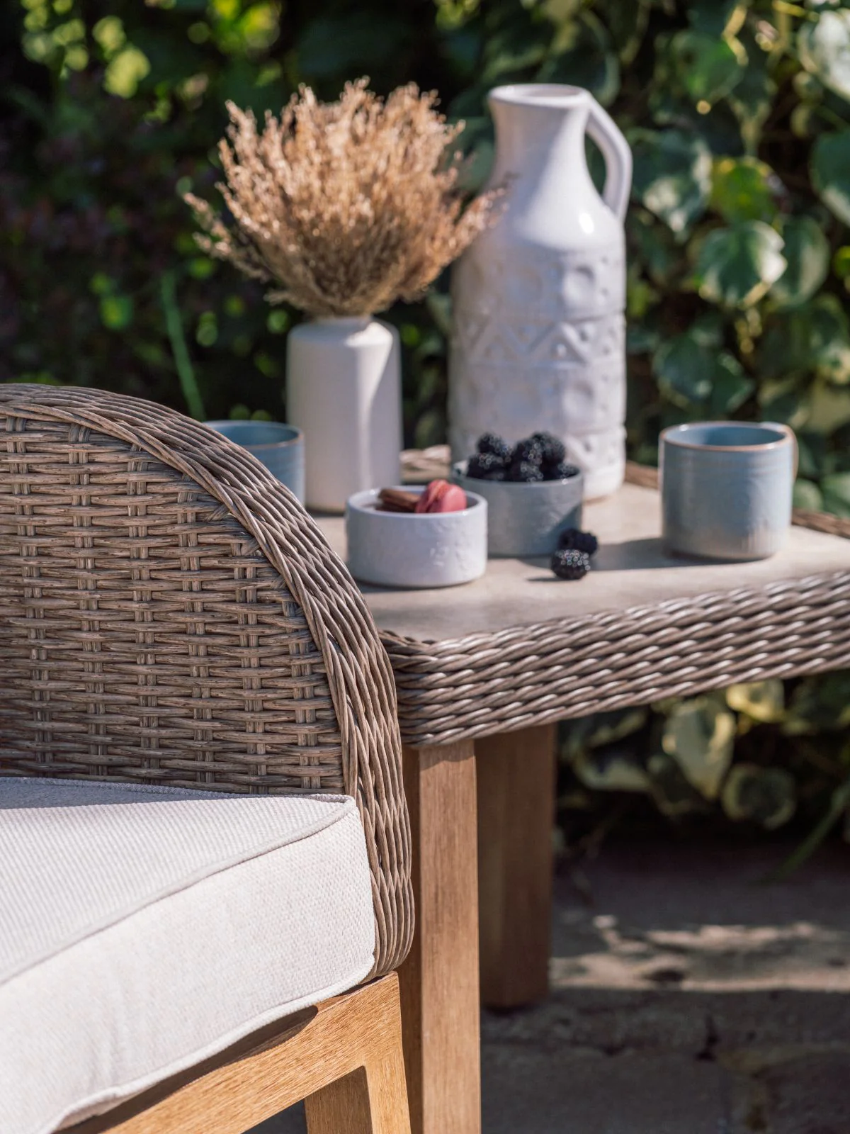 Coniston Bistro Set in Natural | Vila - Image 8