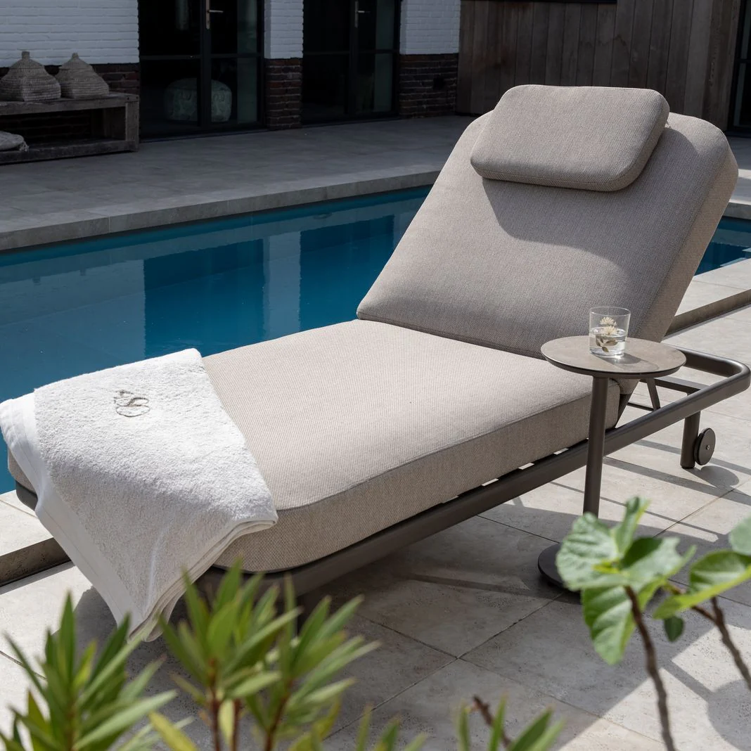 EX-DISPLAY Milano Sunbed in Terre | 4 Seasons Outdoor
