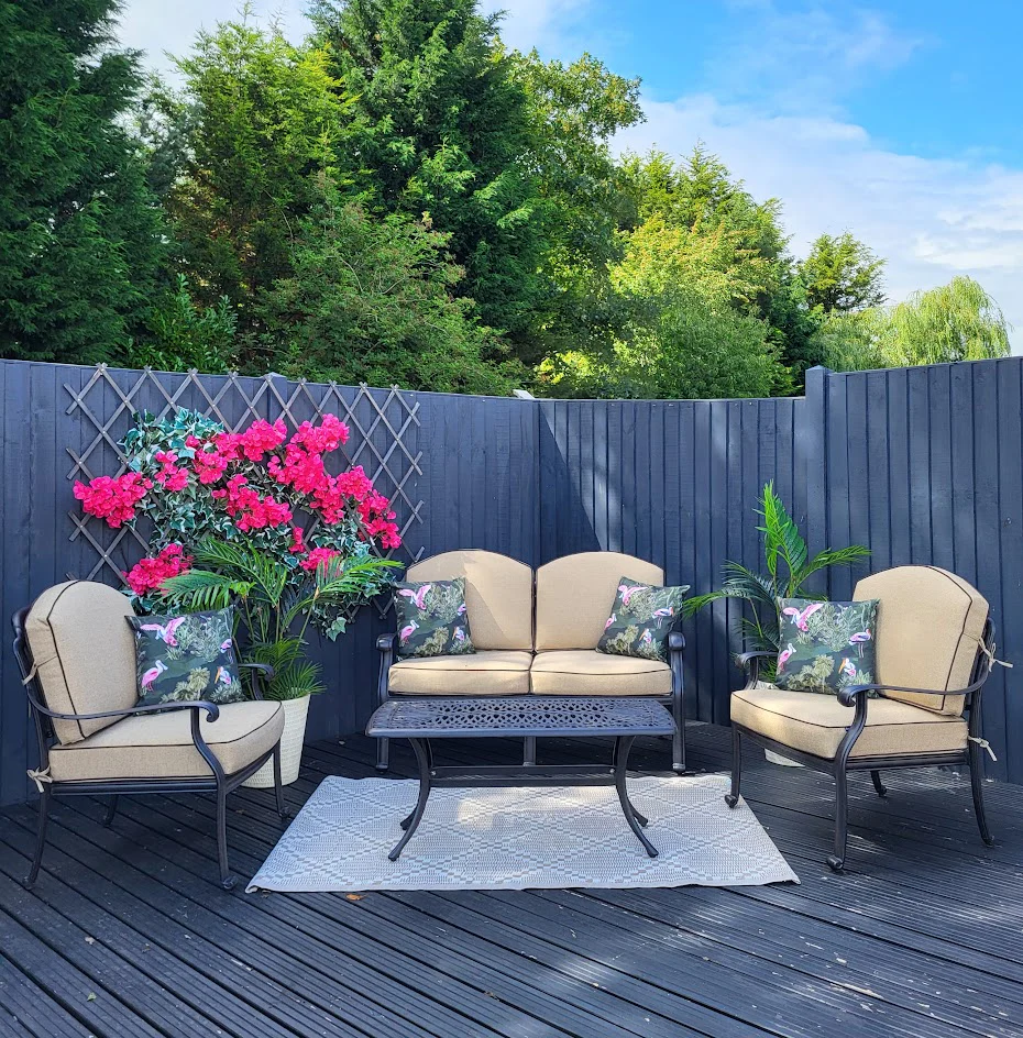 EX-DISPLAY Outdoor Lounge with Coffee Table in Cast Aluminium - Amalfi By Hartman - Image 3