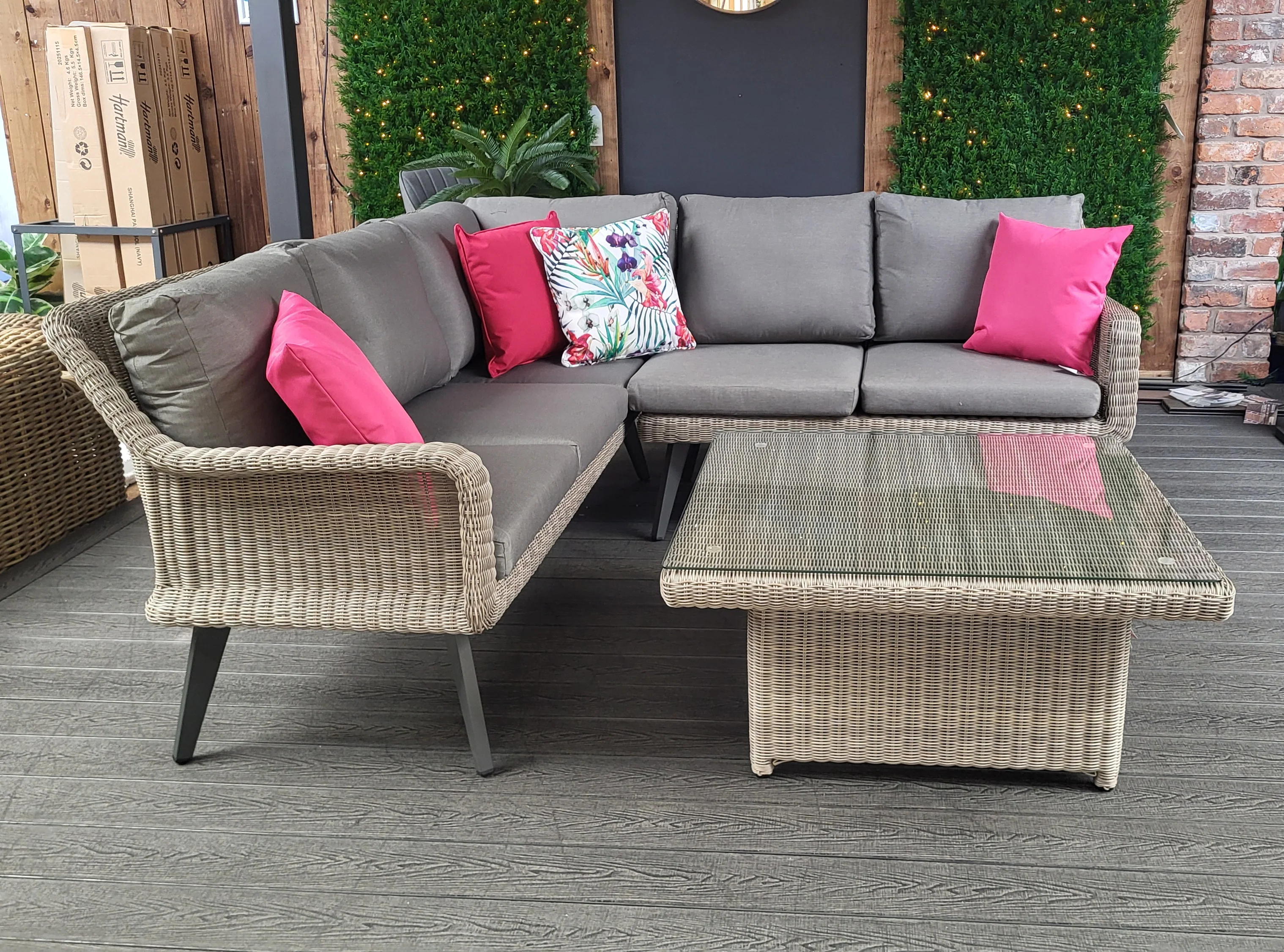 Memphis Compact Cosy Dining Corner - Grey by 4 Seasons Outdoor - Image 4