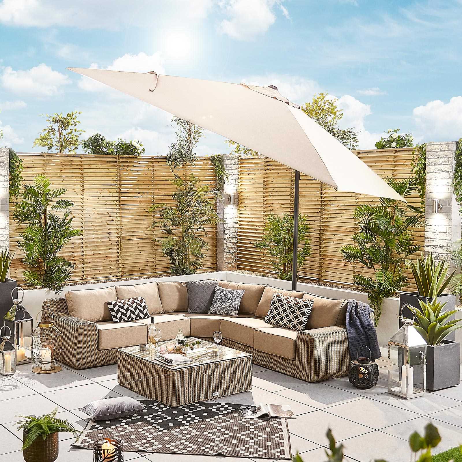 Nova | Galaxy 3m Square Cantilever Parasol with LED Lights in Beige - Image 10