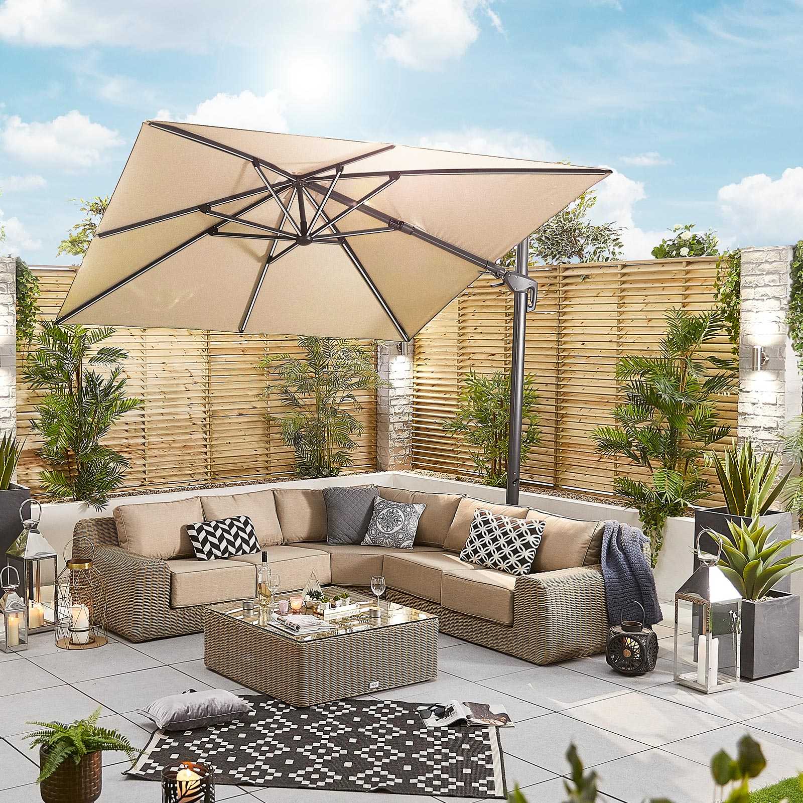 Nova | Galaxy 3m Square Cantilever Parasol with LED Lights in Beige - Image 9