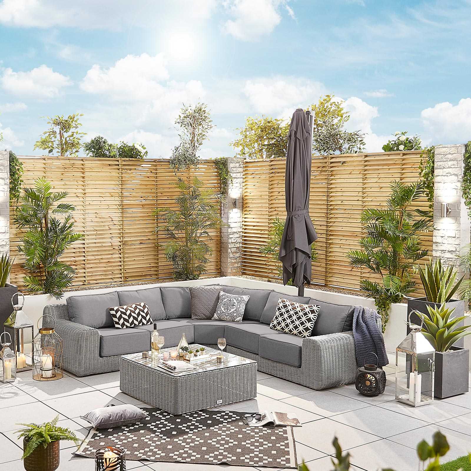 Nova | Galaxy 3m Square Cantilever Parasol with LED Lights in Grey - Image 12