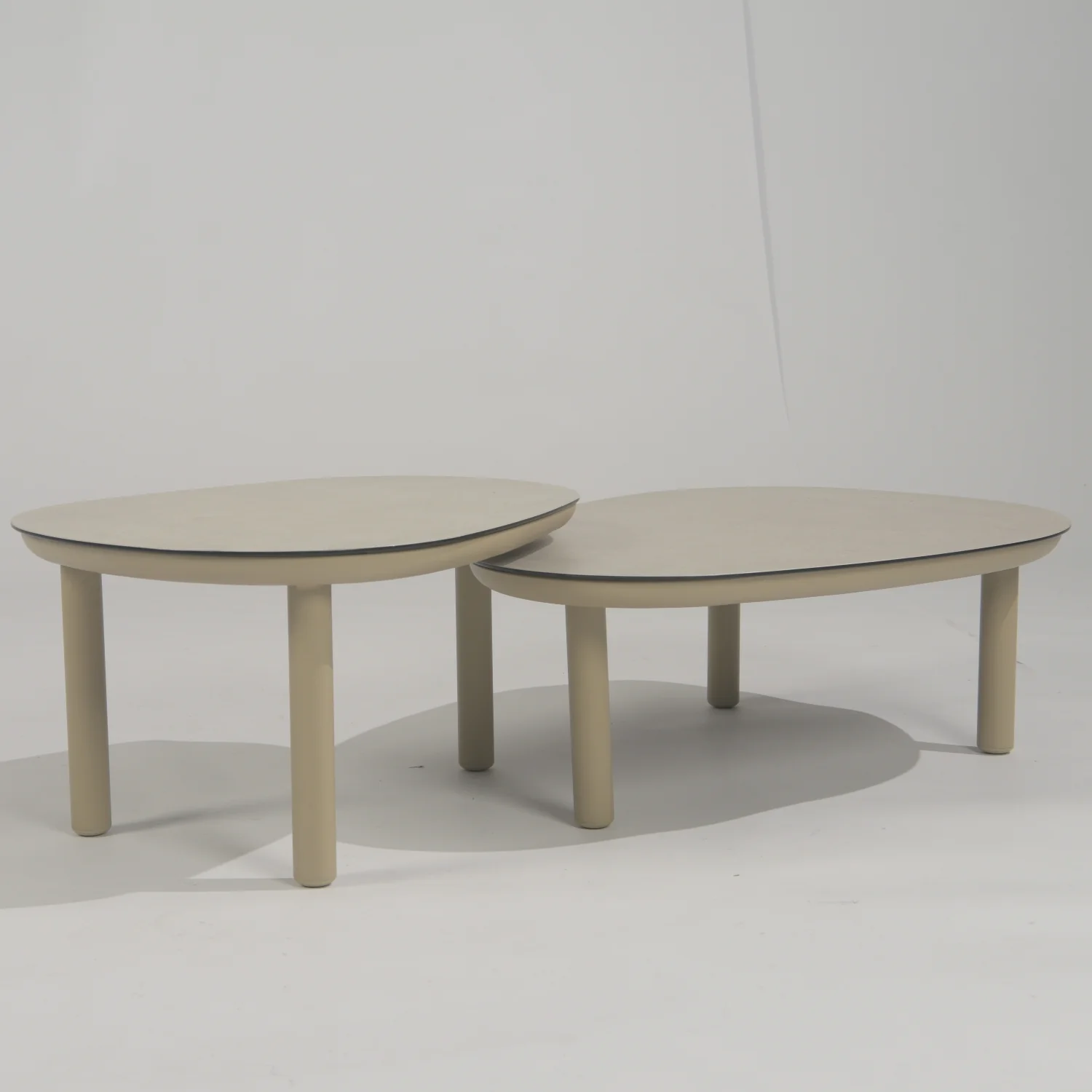 Olivia Outdoor Corner Set with Monroe Tables by 4 Seasons Outdoor - Image 4