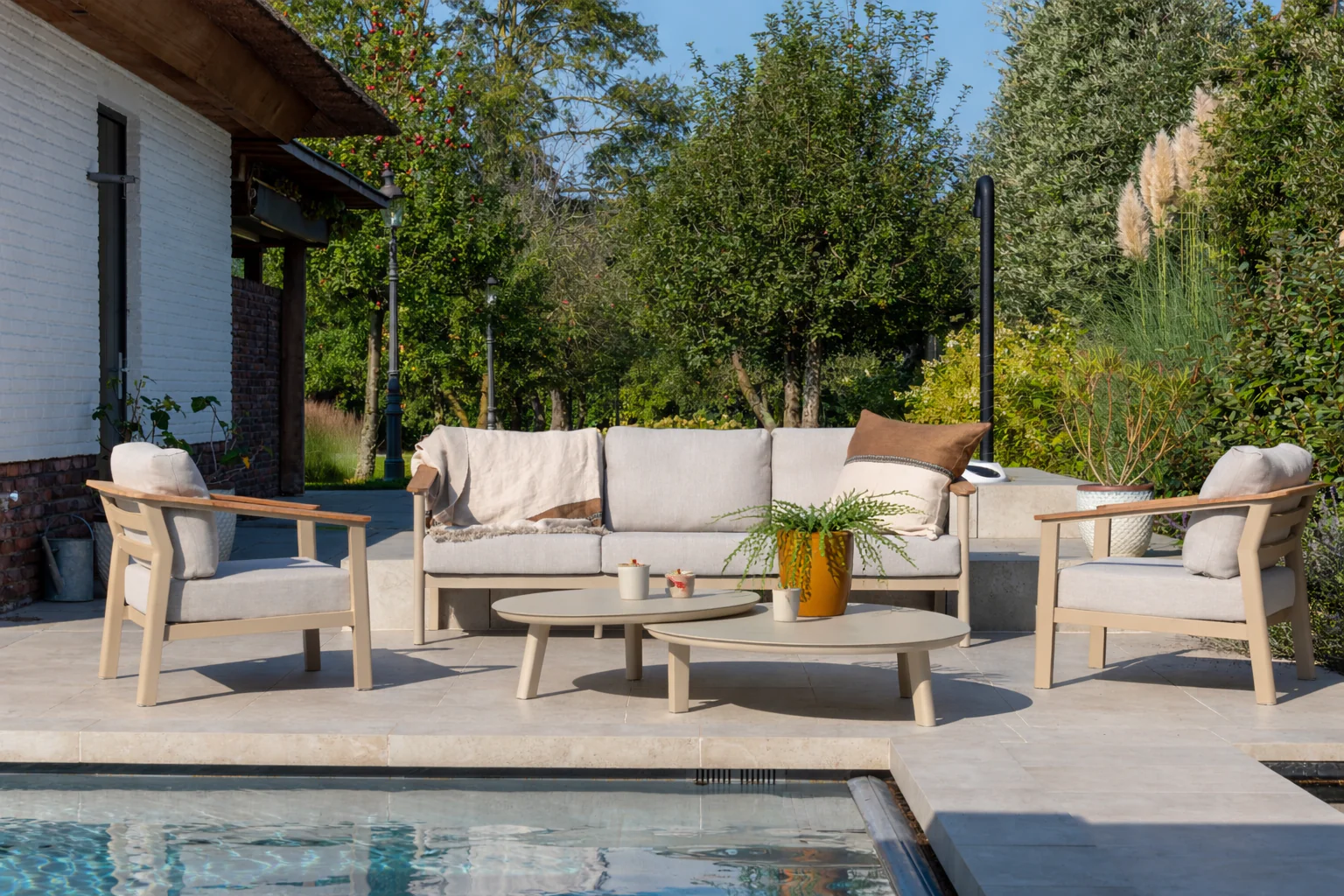 Olivia Outdoor Lounge Set with Monroe Tables & Footstool by 4 Seasons Outdoor - Image 3