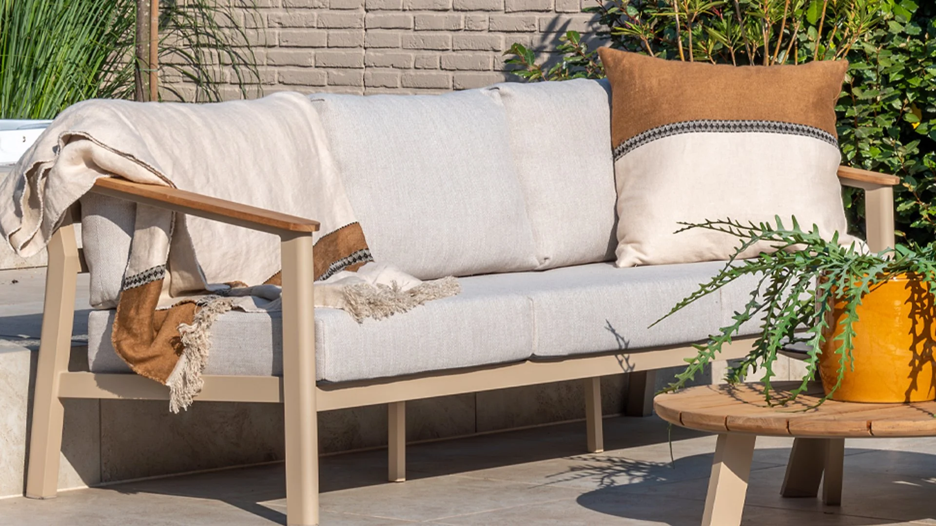 Olivia Outdoor Lounge Set with Monroe Tables & Footstool by 4 Seasons Outdoor - Image 4