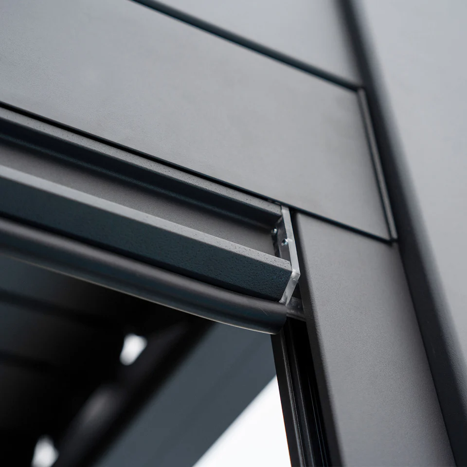 Titan Privacy Screen 2.4m | Nova - Image 6