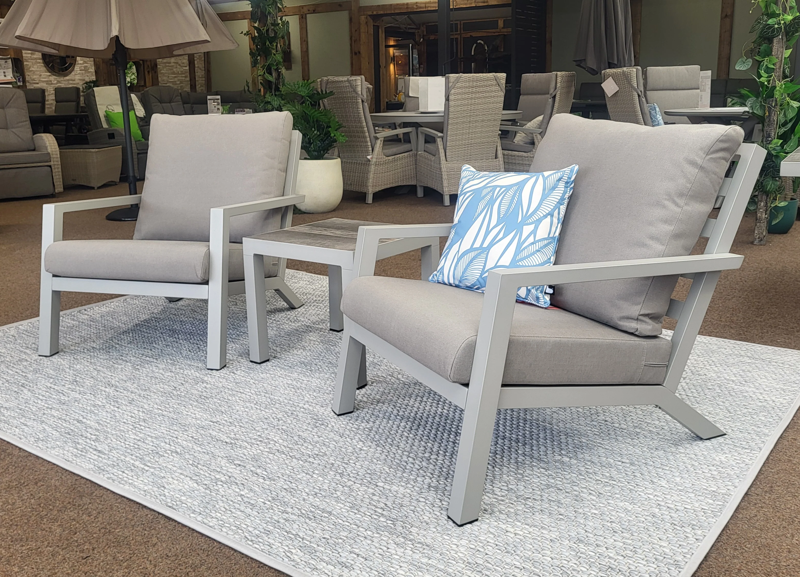Triton Bistro Set - Natural - All Weather | Vila